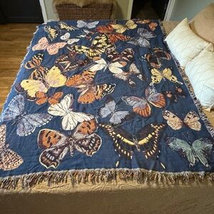 Butterfly Patterned Throw Blanket